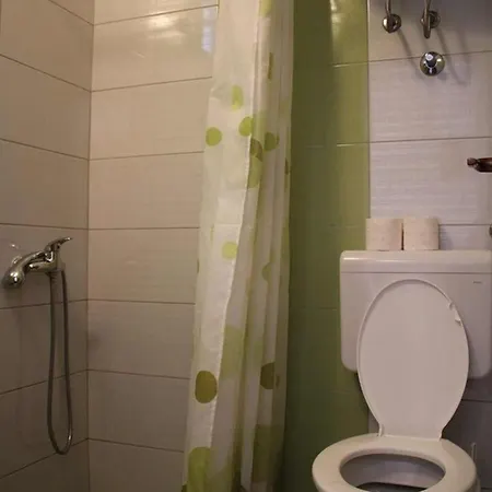 Kata Πανσιόν Neum