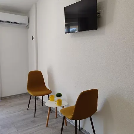 Kata Πανσιόν Neum