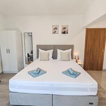 Πανσιόν Kata Neum