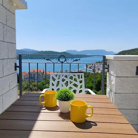 Πανσιόν Kata Neum